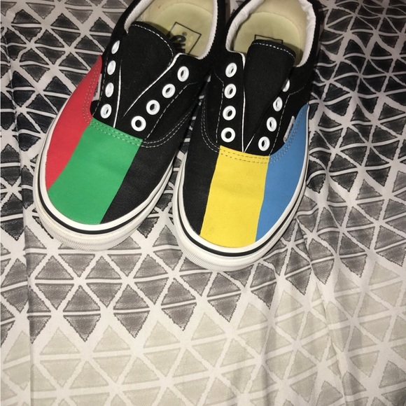 vans - Picture 2 of 2